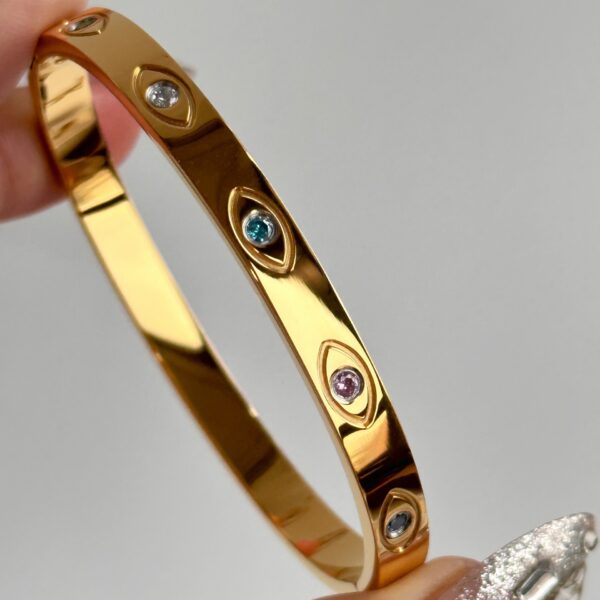 Eye of Elegance Bracelet