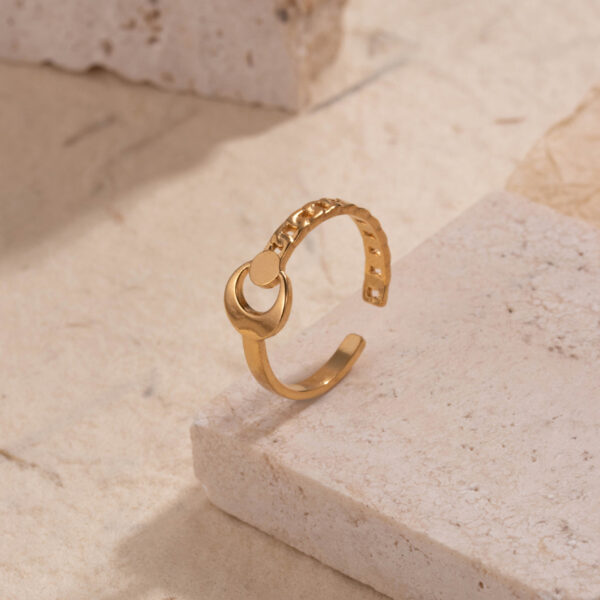 Adjustable Ring