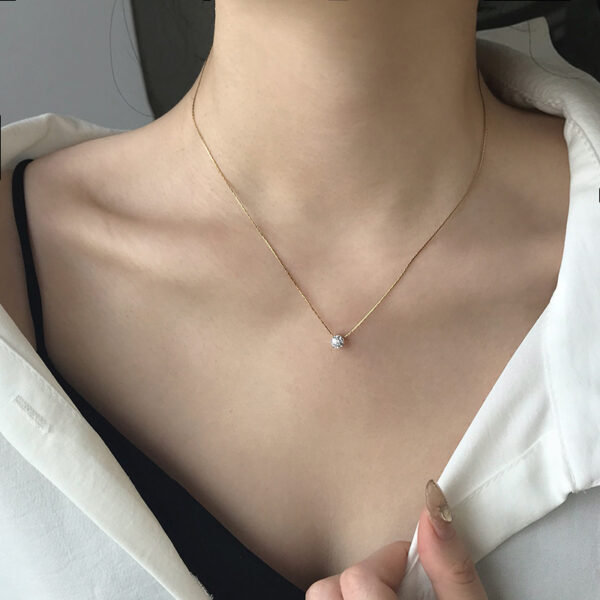 Minimal Solitaire Necklace