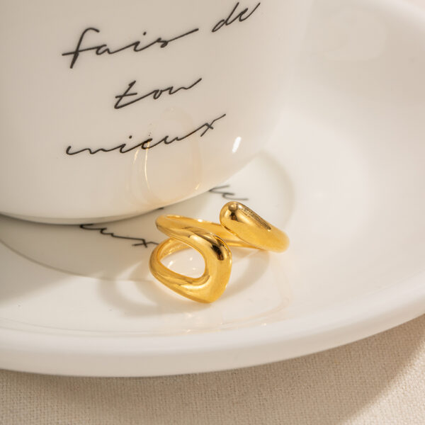 Twist Glow Ring - Image 2