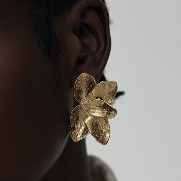 Petal Glow Earing