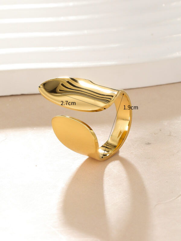 Golden Curve Ring - Image 2