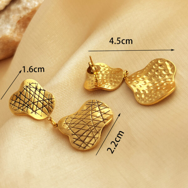 Golden Harmony Earring - Image 4