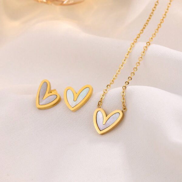 Golden Hearts Ensemble Set