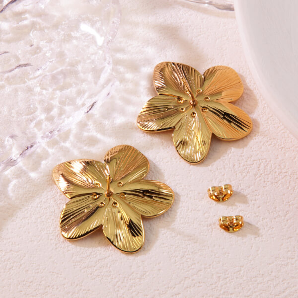 Golden Bloom Earring - Image 3